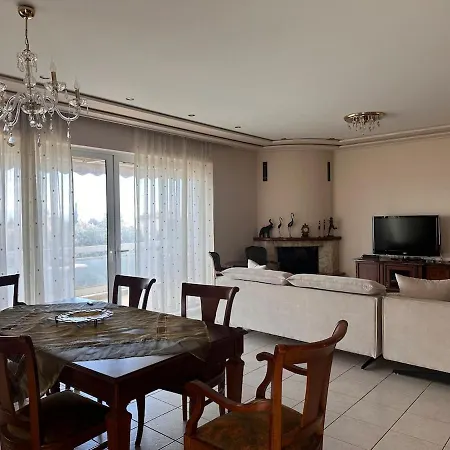Spacious With View Nea Makri